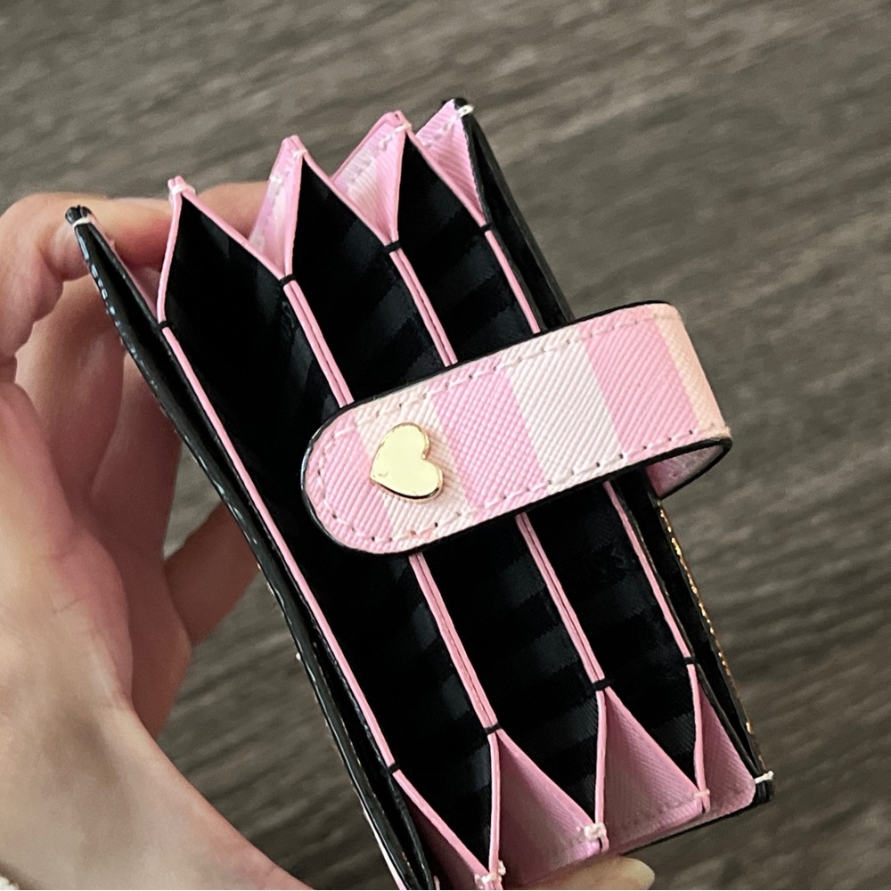 👛✨ Classic Stripe Bundle — Continental & Accordion Wallets, Bag Charm - Picture 5 of 11